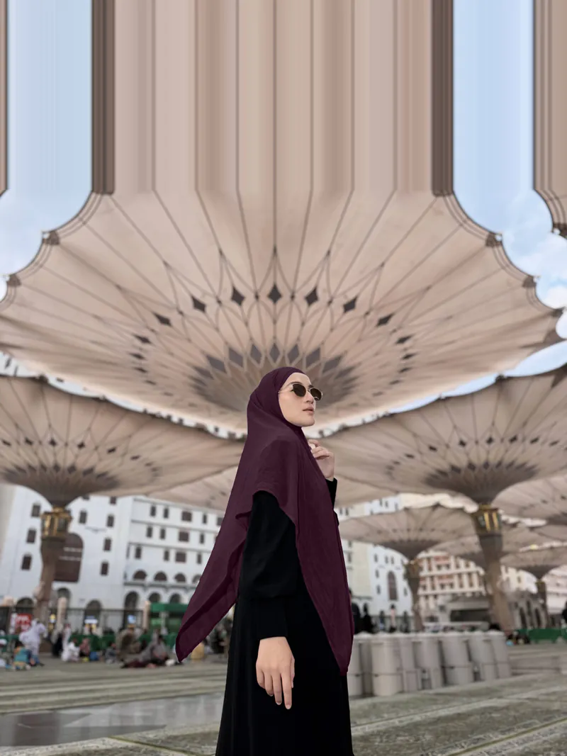 Safa French Square Burgundy