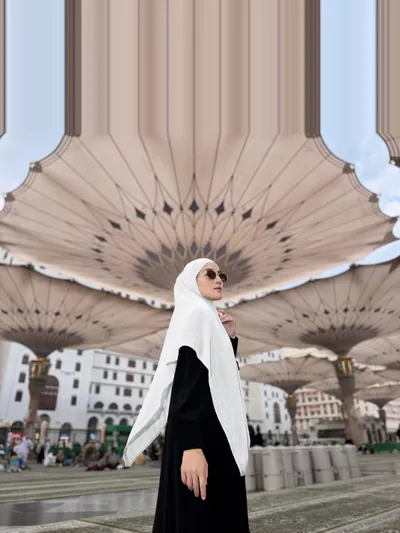Safa French Square Broken White